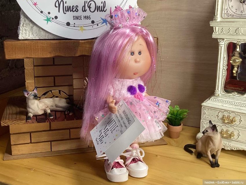 Фото обзор: Кукла 23 см Little Mia 2025 Королевна QUEEN (фото 3)