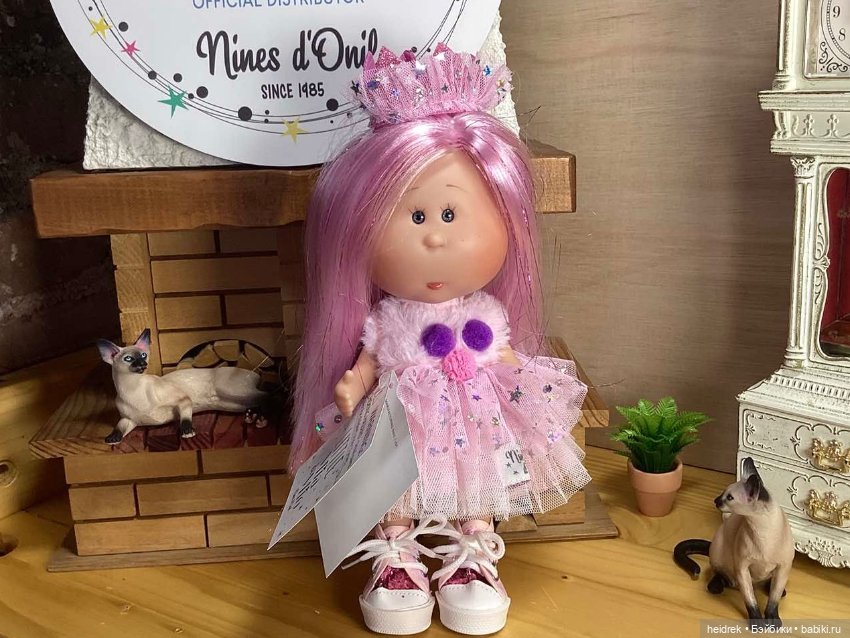 Фото обзор: Кукла 23 см Little Mia 2025 Королевна QUEEN