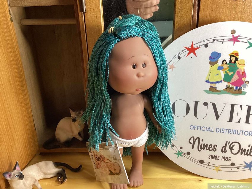Кукла Little Mia из коллекции 2025 с трессами (афрокосичками)