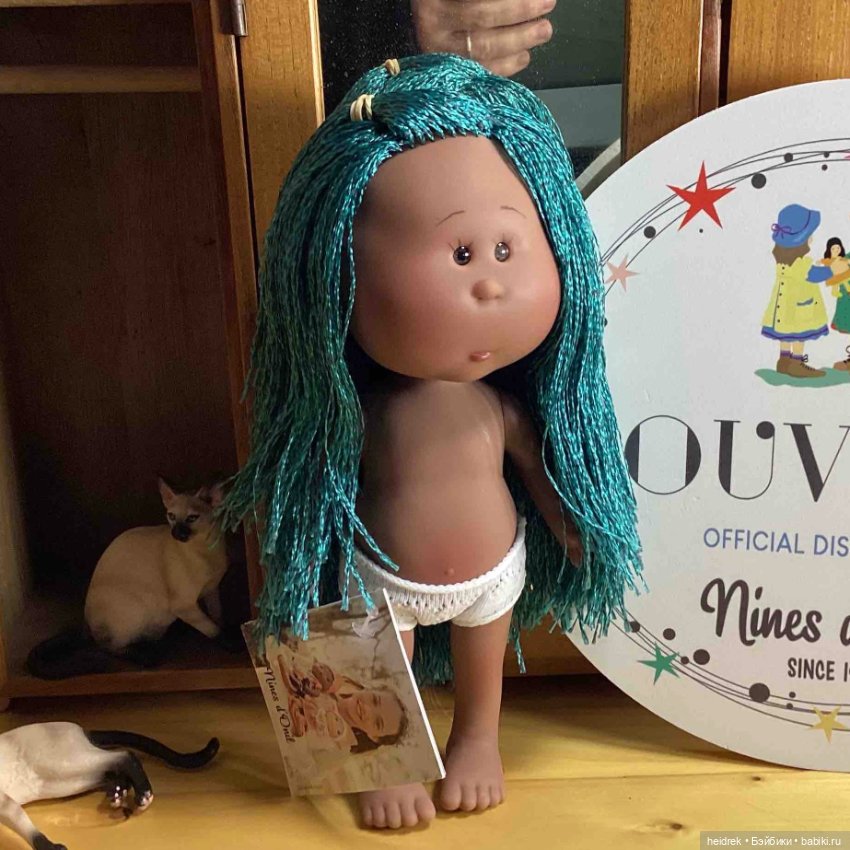 Кукла Little Mia из коллекции 2025 с трессами (афрокосичками)