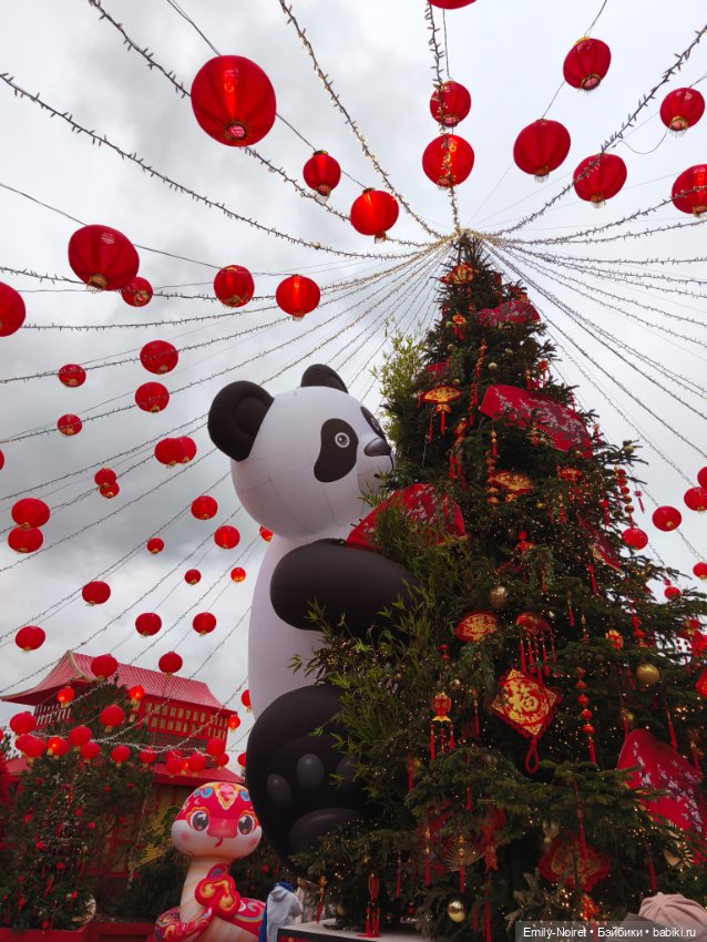 Бонни, Оливия, драконы, панды и Китай в Москве))