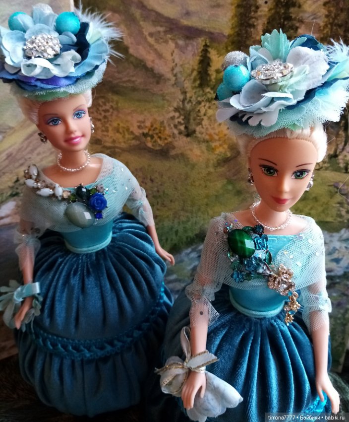 Шахматные Королевы, Императрицы и придворные дамы