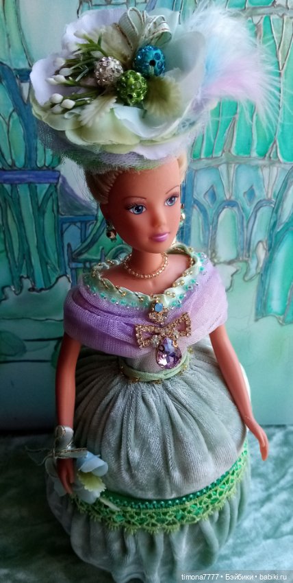 Шахматные Королевы, Императрицы и придворные дамы