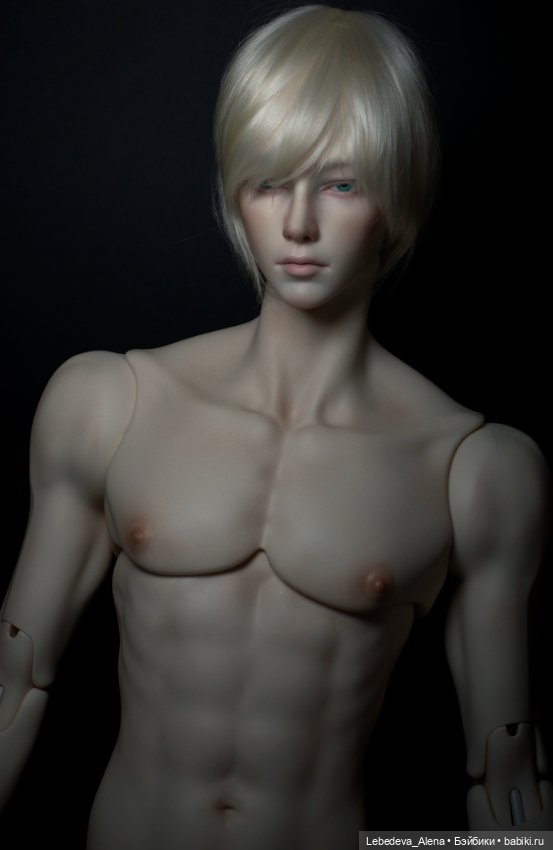 Немного мужской обнаженки в рамках приличного