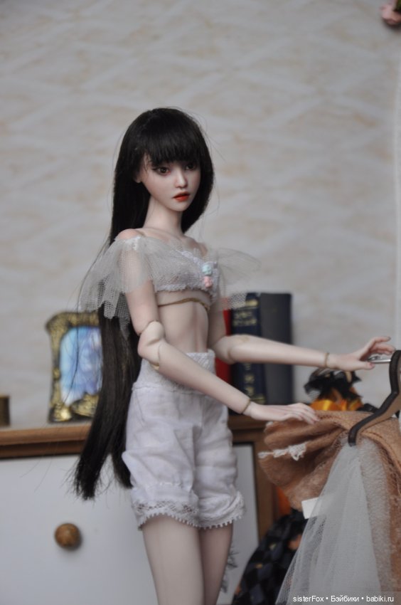 Одевание наряда — Авторские шарнирные куклы своими руками: лепка (фото 3)