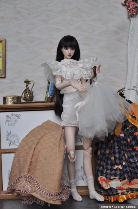 Одевание наряда — Авторские шарнирные куклы своими руками: лепка (фото 6)