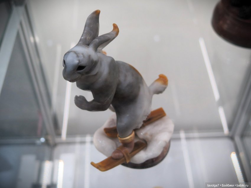 Почти кукольное на выставке камнерезов