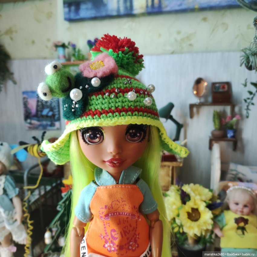 Сборная солянка — Коллекции игровых кукол (Playline): фото полок (фото 2)