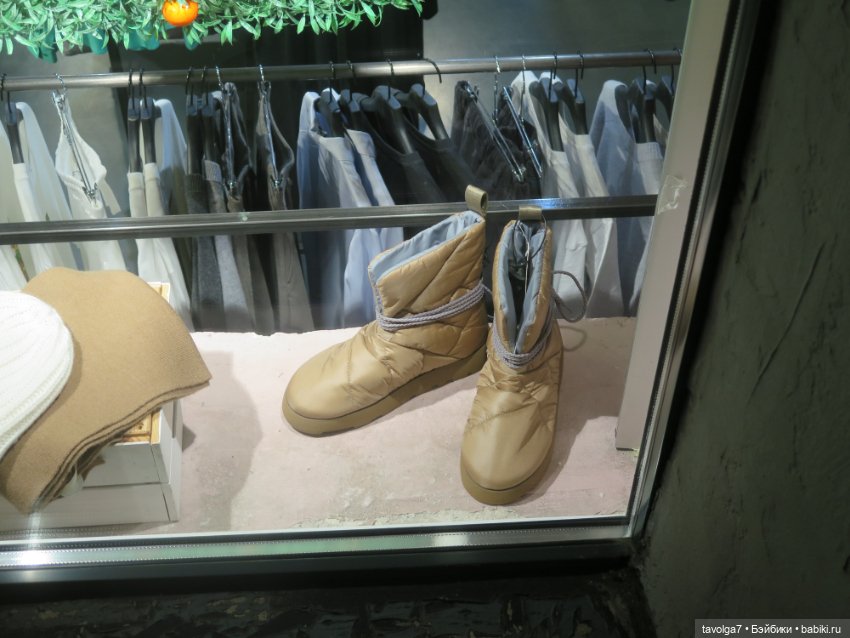 Catrinas Underworld в ночной Москве