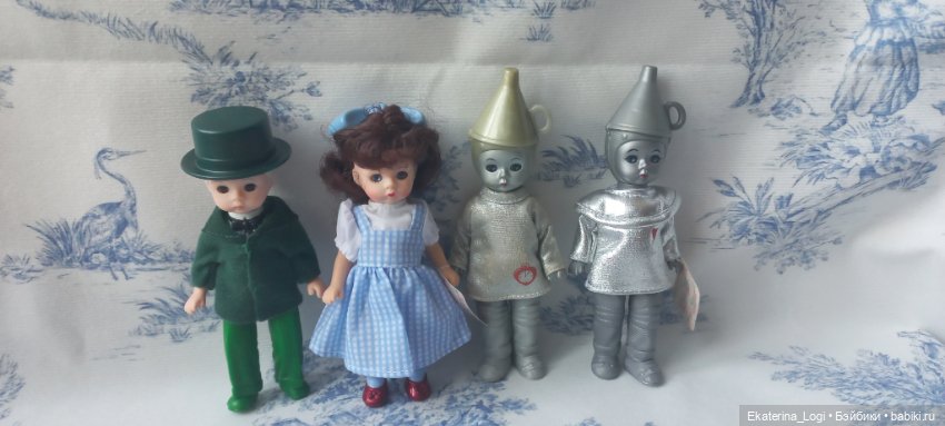 Первая куколка этого года и хоровод героев "Oz". С друзьями (фото 2)