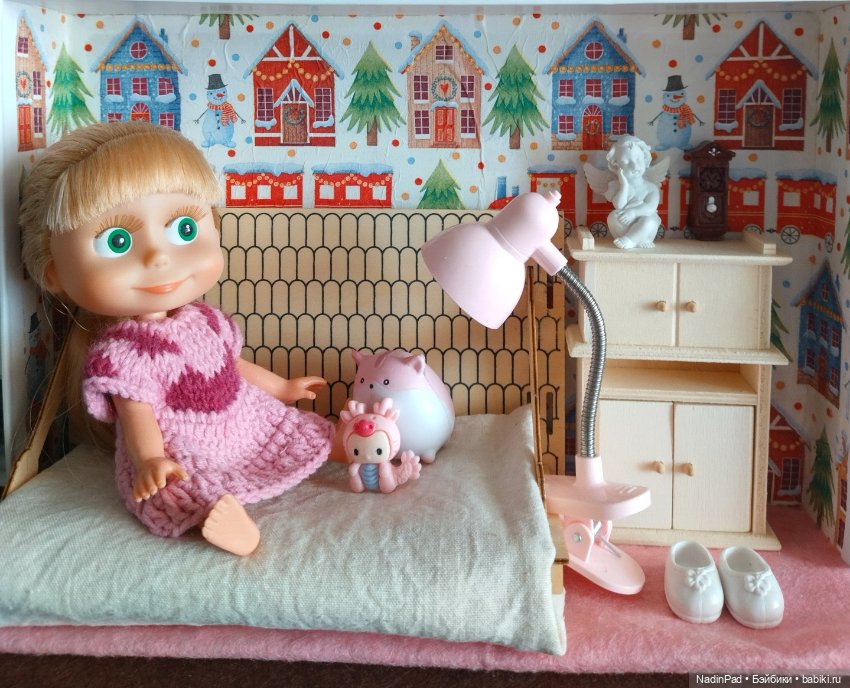 Вечером Маша играет — Куклы Маша и Медведь (Simba): Маша в кармашке (фото 5)