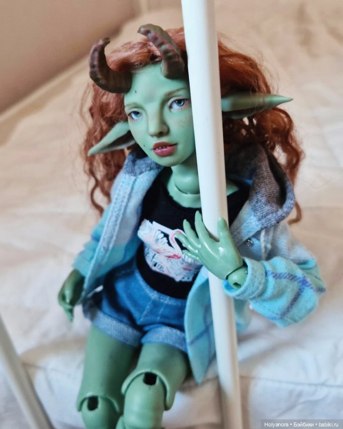 Новые девочки в полиуретане. Милахи