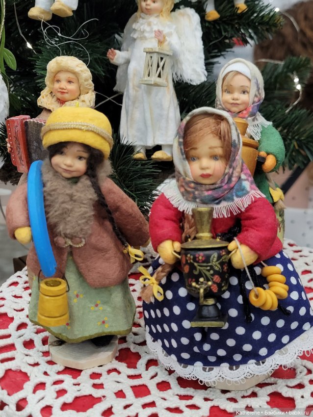 Небольшие куколки и обзорные фото с выставки