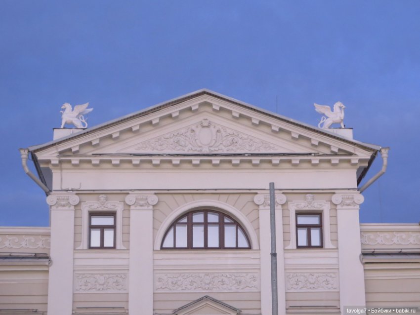 "В циркульных линиях этого города..."