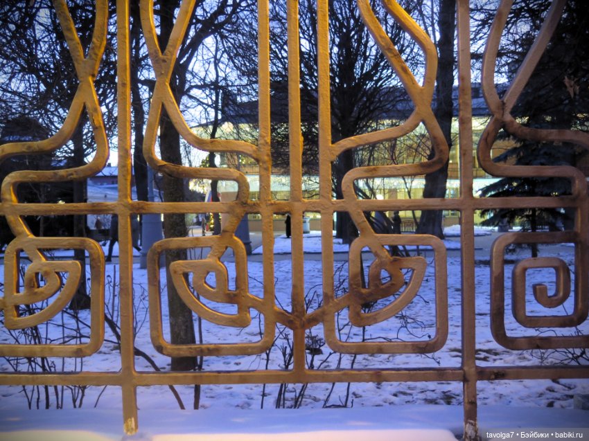 "В циркульных линиях этого города..." (фото 3)