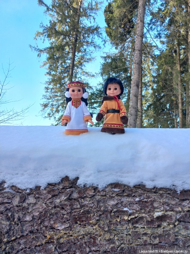 Северяне от "Весны" на прогулке