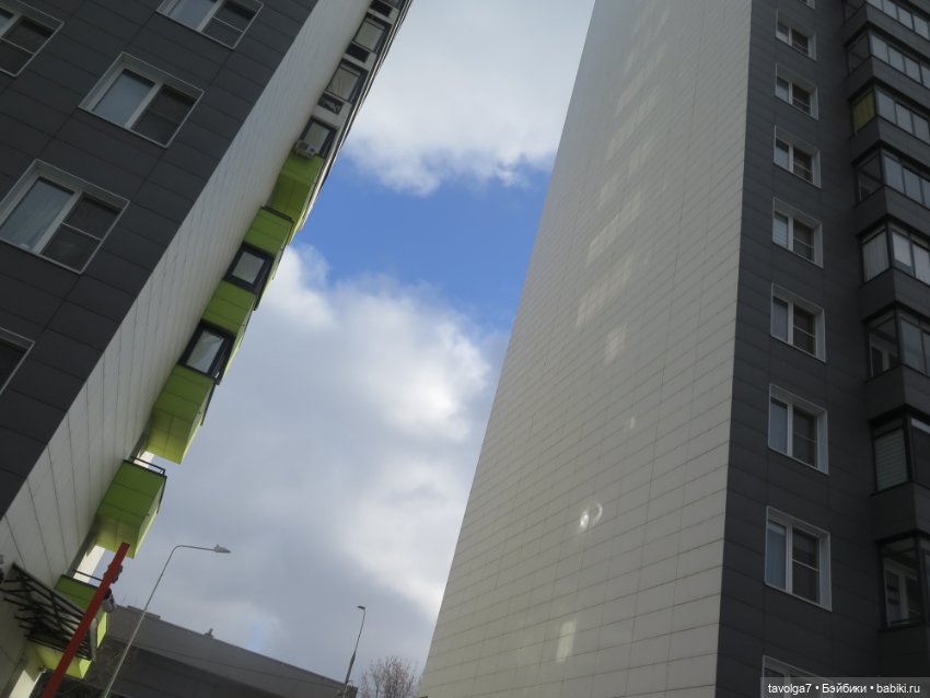 Внезапные жители в деревне у Маяка