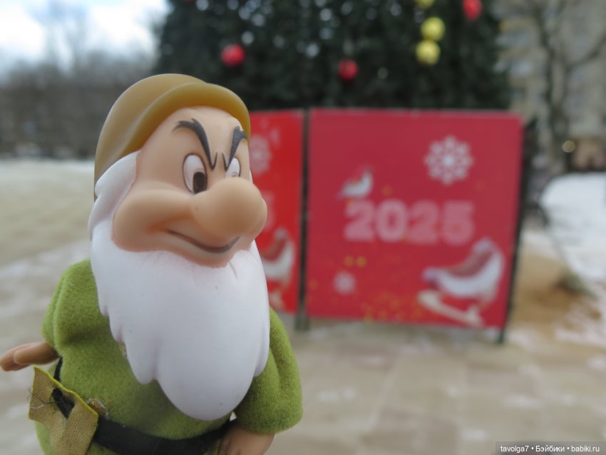 Внезапные жители в деревне у Маяка