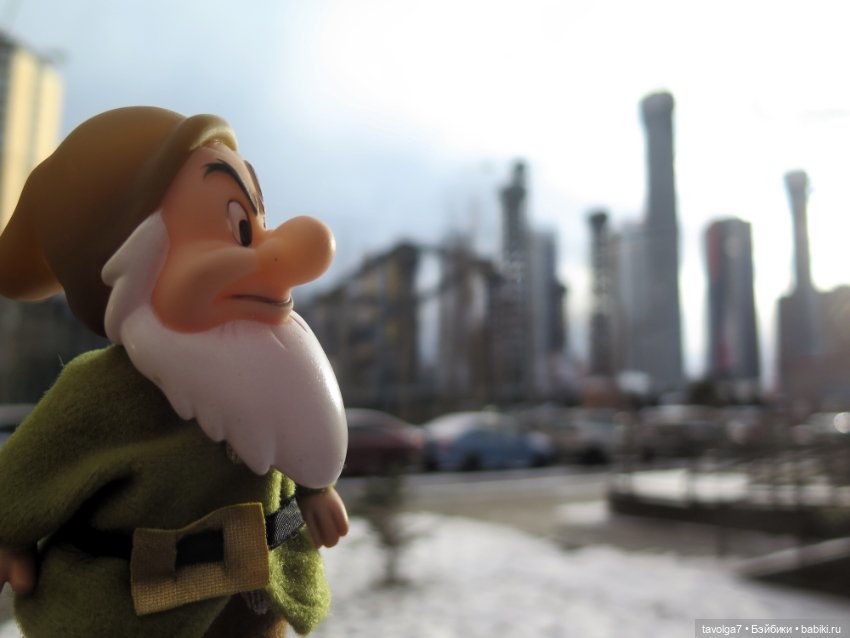 Внезапные жители в деревне у Маяка