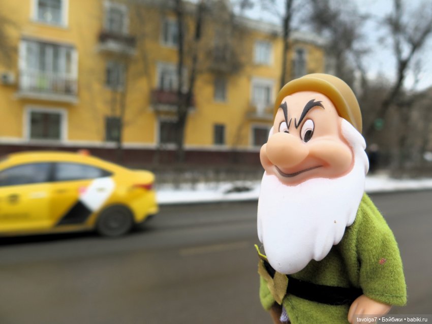 Внезапные жители в деревне у Маяка