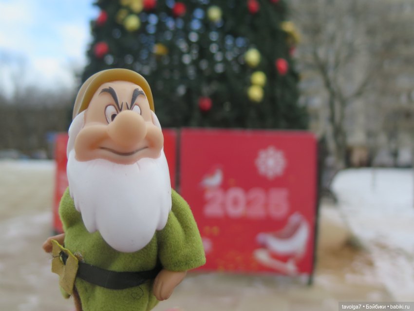 Внезапные жители в деревне у Маяка