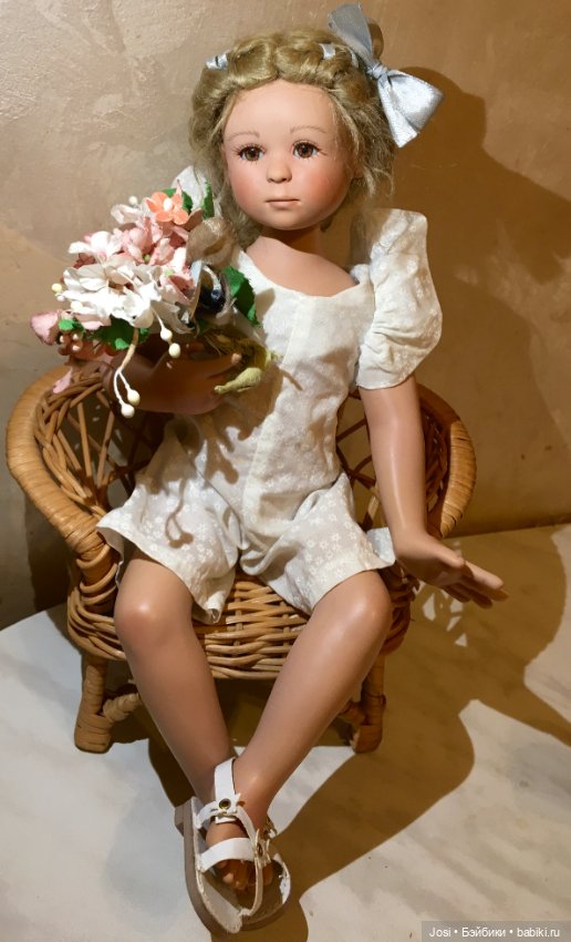 Jule и Lilian из коллекции 2005 от Gabriele Muller