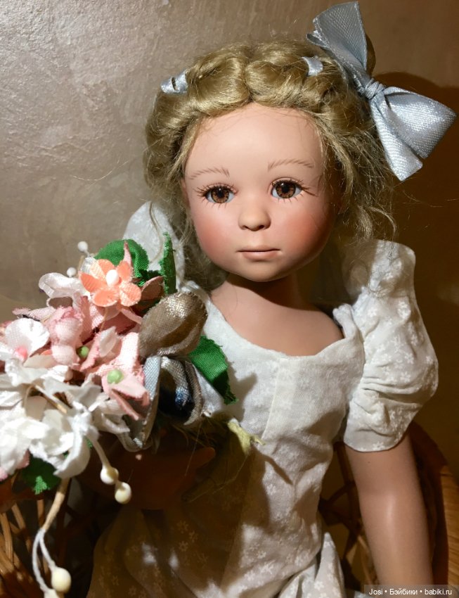 Jule и Lilian из коллекции 2005 от Gabriele Muller