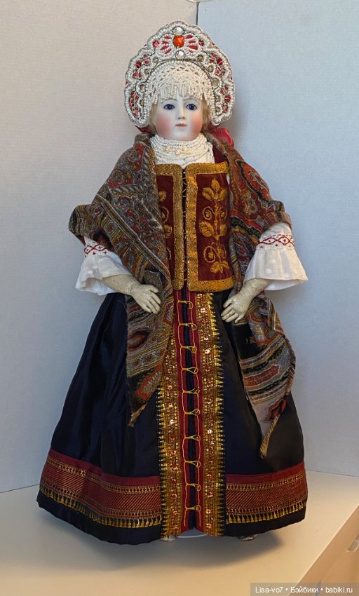 "...А во лбу звезда горит."