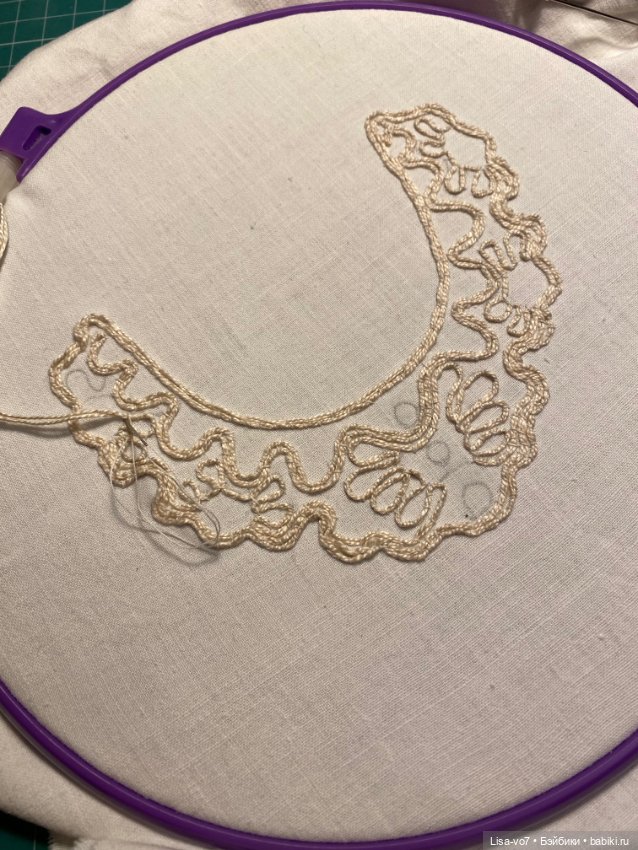 "...А во лбу звезда горит."