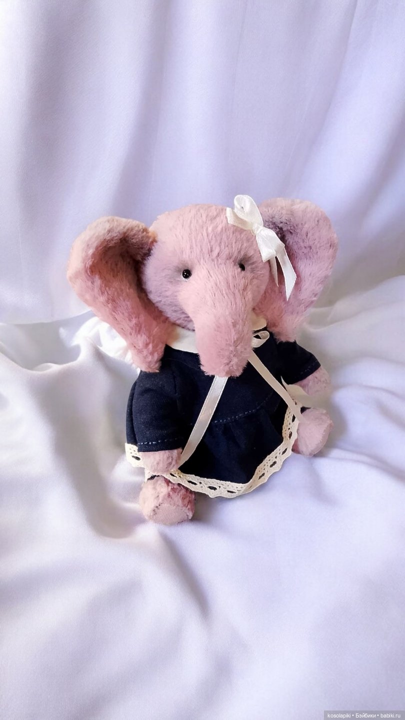 Маленькая инфанта Амелия 🤗 (фото 6)