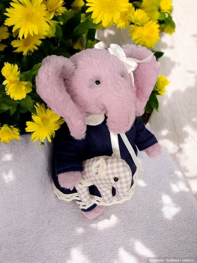 Маленькая инфанта Амелия 🤗 (фото 2)