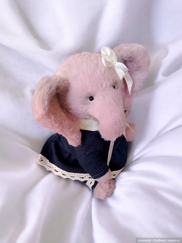 Маленькая инфанта Амелия 🤗 (фото 5)