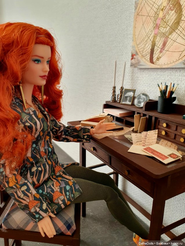 Что сделать из обрезков фанеры? Конечно набор мебели для кабинета