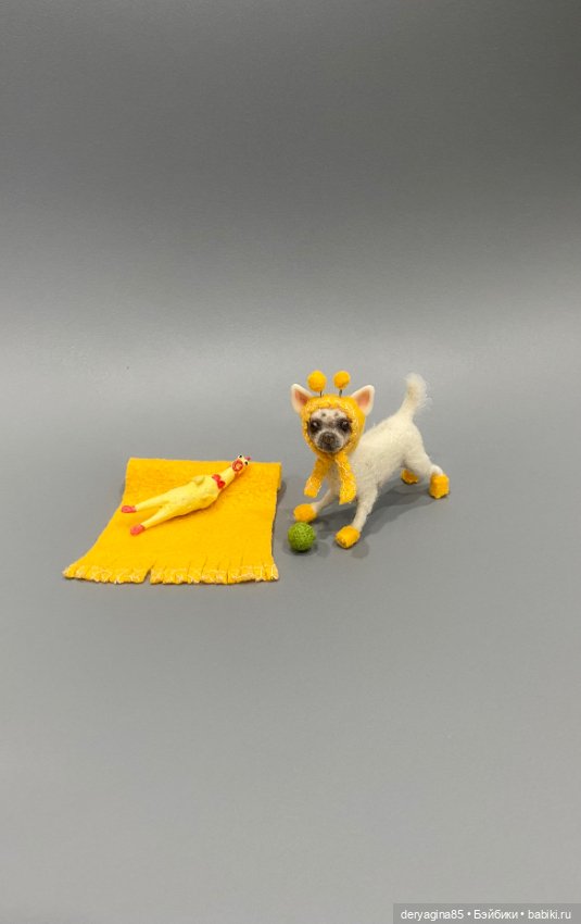 Чихуахуа в шапочке — Валяные игрушки из шерсти: сухое валяние (фото 6)