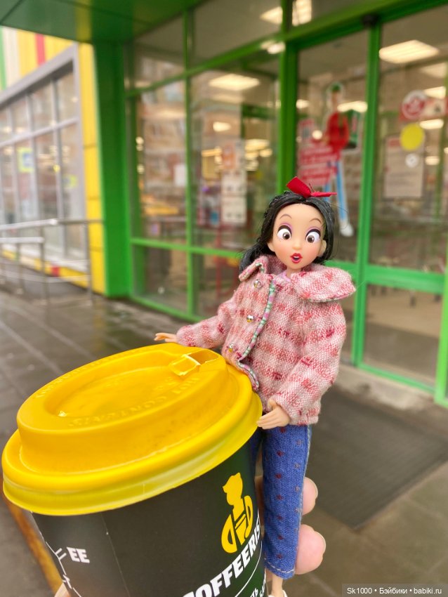 Прогулка Снежки — Куклы Disney Animators и Принцессы Диснея: Disney Store