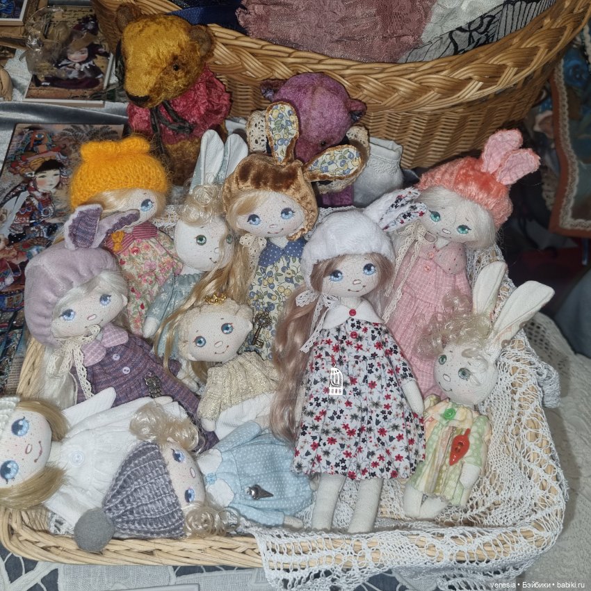 Куклы и статуэтки с выставки "Ладья "