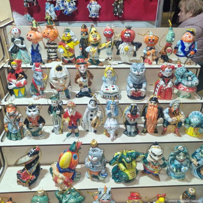 Куклы и статуэтки с выставки "Ладья "