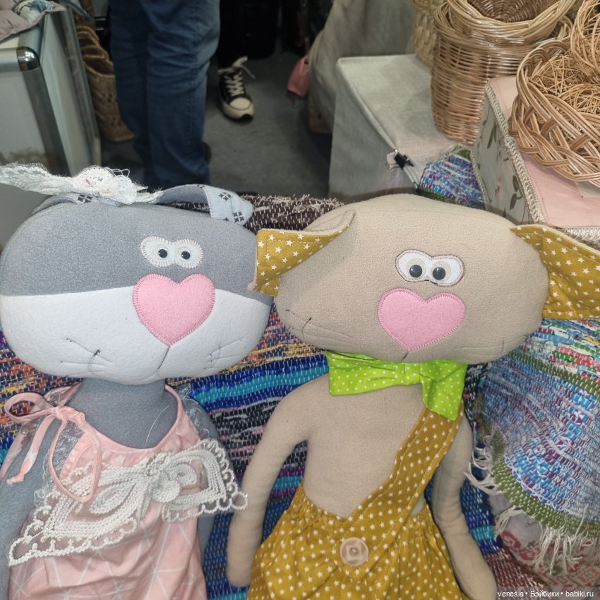 Куклы и статуэтки с выставки "Ладья "