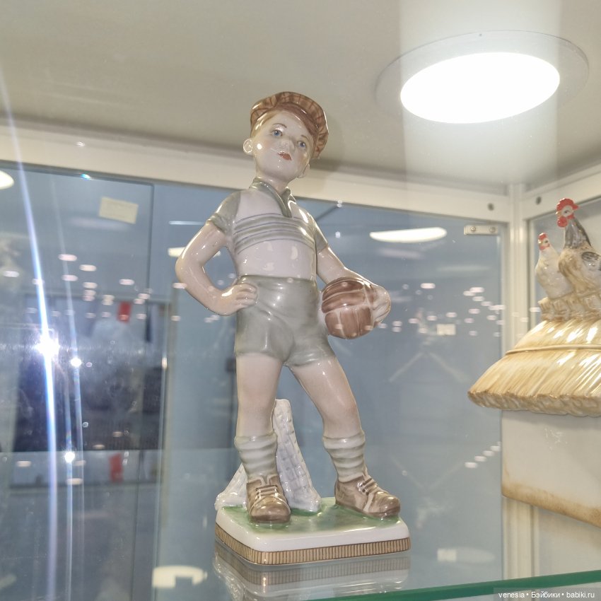 Куклы и статуэтки с выставки "Ладья "