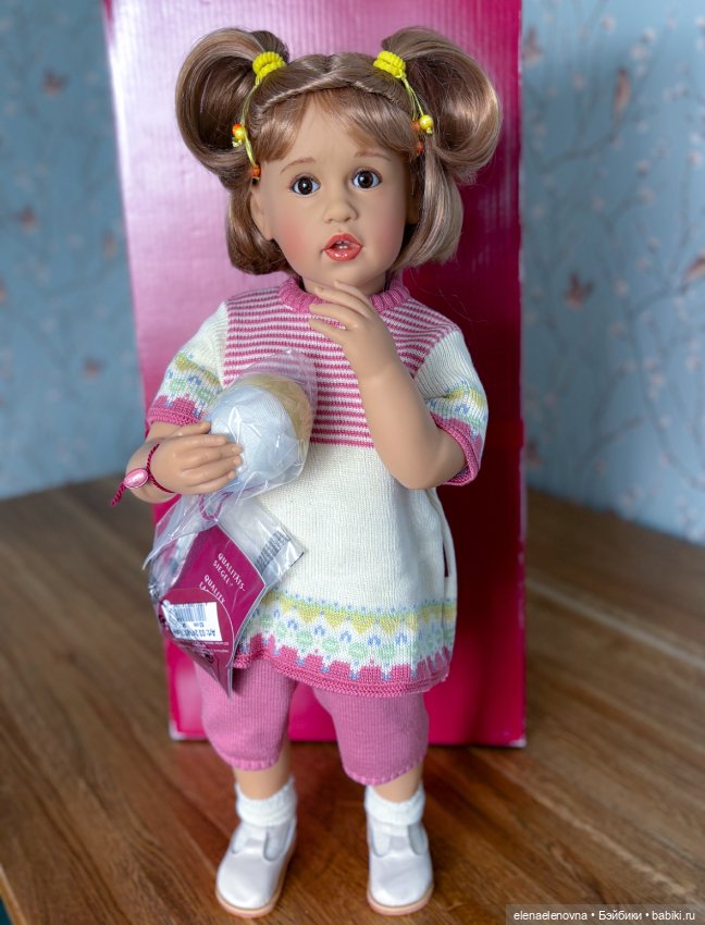 Тувочка от Gotz и Sissel Bjorstadt Skille, из серии Берлинские девочки