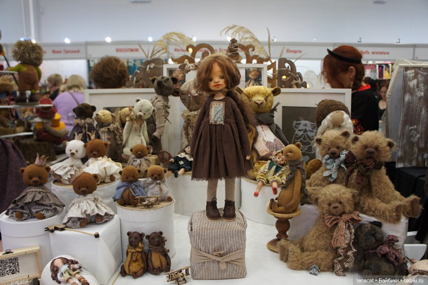 Весенний бал кукол на Тишинке. Март 2025г. Фото репортаж с выставки. Часть 1