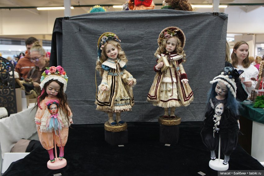 Весенний бал кукол на Тишинке. Март 2025г. Фото репортаж с выставки. Часть 1