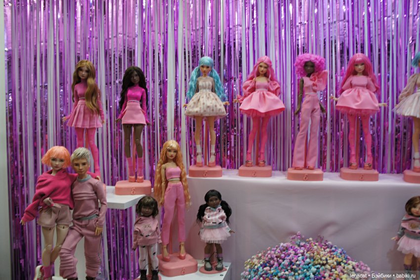 Весенний бал кукол на Тишинке. Март 2025г. Фото репортаж с выставки. Часть 1