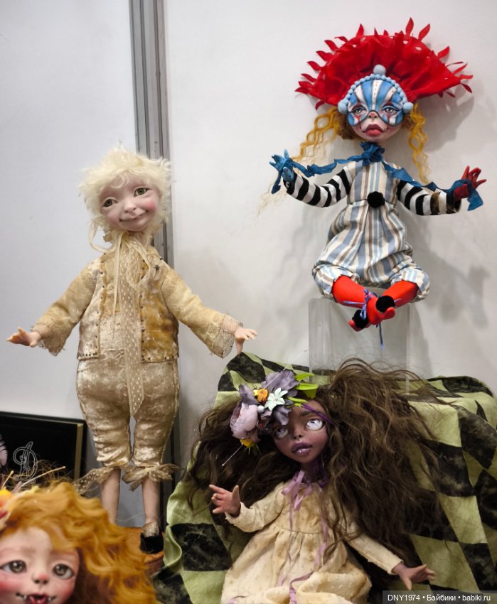 Мартовский бал кукол, часть монстрячная