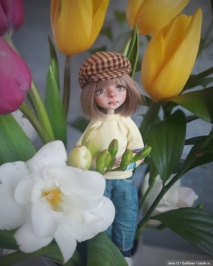 С праздником, милые девочки