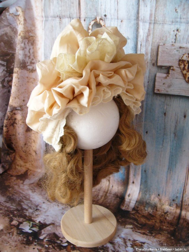 Вот сегодня закончила боннет для антикварной куклы (фото 2)