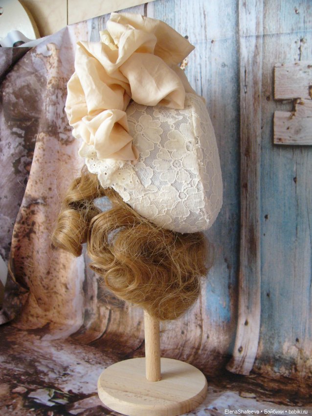 Вот сегодня закончила боннет для антикварной куклы (фото 3)