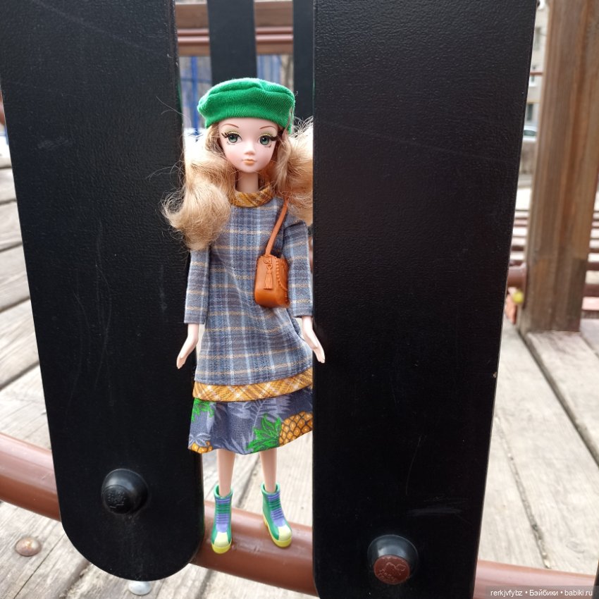 Хорошо гулять, когда становится теплее)