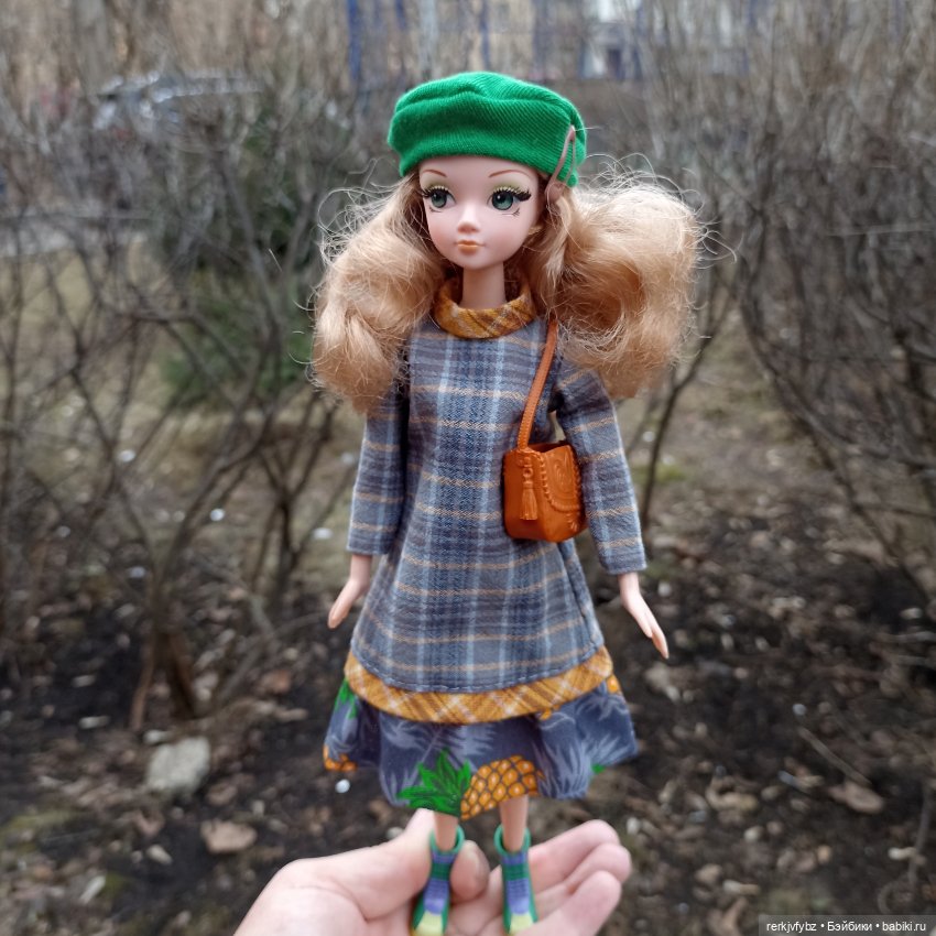 Хорошо гулять, когда становится теплее)