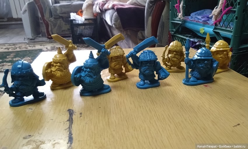 Мои игрушки, живущие в одной комнате с моими куклами (фото 4)